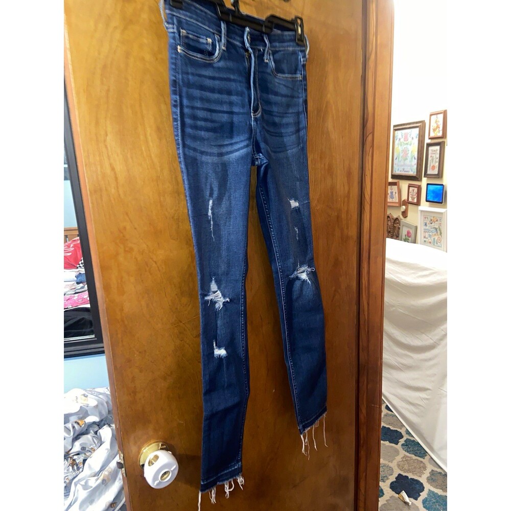 Hollister Women's High-Rise Super Skinny Distressed Raw Hem Jeans Size W26 L32